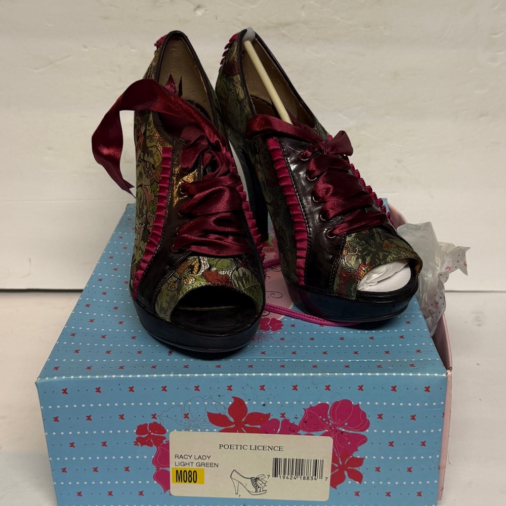 Poetic License Racy Lady Green and Red Heels